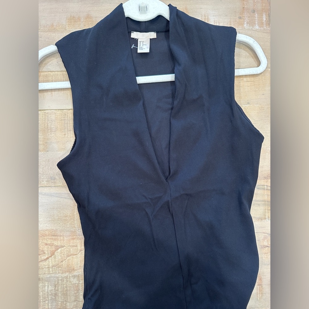 H&M black stretch ribbed low cut v neck bodysuit